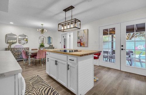 Park Scottsdale Four Haus | Ultimate Scottsdale Getaway: 5BR, Pool, Game Room