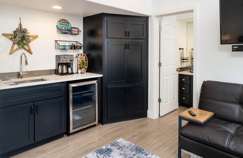 Century West Haus | Ultimate Summer House Location - Dog Friendly