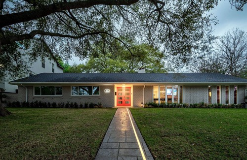 Willow Meadows/Willowbend Area Haus | Ultra high tech smart home in quiet neighborhood located in Houston.