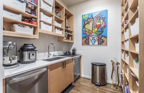 Lavista Park Haus | Ultra Modern Home With A Pool