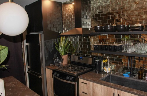 Pulaski Park Haus | Ultra Modern Wicker Park Pad w/ HUGE Outdoor Space