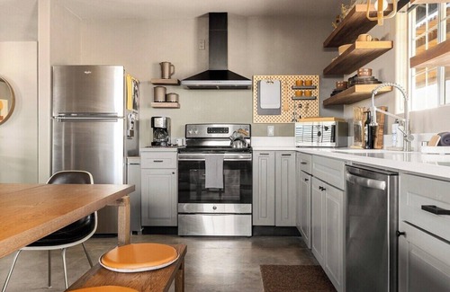 Wonder Valley Haus | Umbra Acres|Views|29Palms|Daybed Hammock|Fire Pit