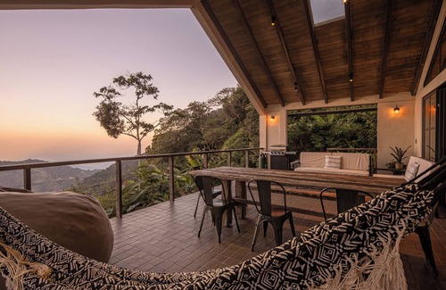 Santa Marta Kabine | Un refugio natural en medio del bosque tropical, Un lugar escondido en las nubes