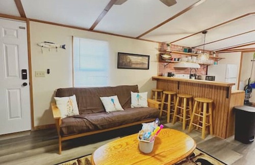 Spring Grove Haus | Uncle Bill's Lodge & Soccer Pool Showdown