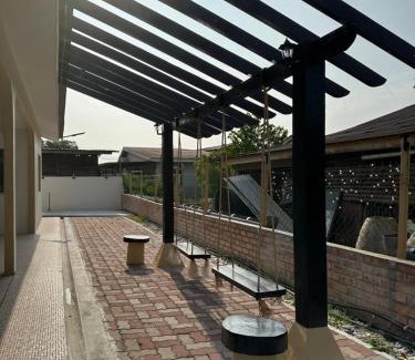 Sekinchan Villa | UncleLiew Cozy Home 老刘民宿