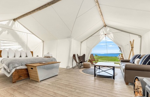 Surry Kabine | Under Canvas Acadia