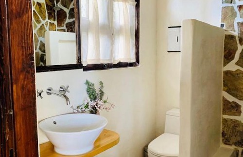 Mar Vista Haus | Under the Tuscan Sun Cottage in West Los Angeles