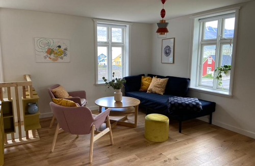 Seydisfjordur Wohnung | Undiraldan - Steinholt, old music school