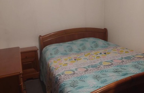 Petit-Colombes Haus | Une chambre dans une petite appartement a côté de paris la défense