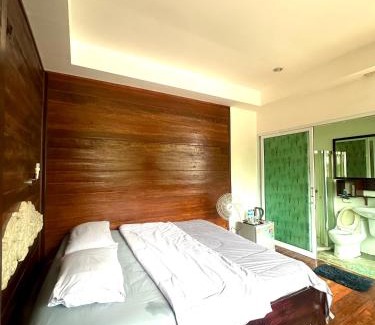 Phimai Haus | Une Jai Place เรือนอุ่นใจ