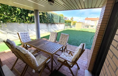 Ciruena Haus | Unifamiliar con jardín, piscina, tenis y pádel