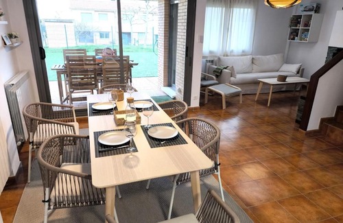 Ciruena Haus | Unifamiliar con jardín, piscina, tenis y pádel