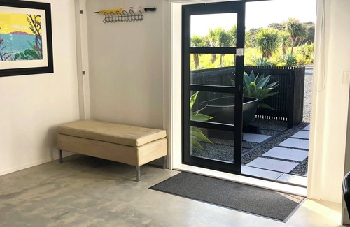 Mahurangi West Haus | Unique 3 bedroom property, 40 Mins from CBD