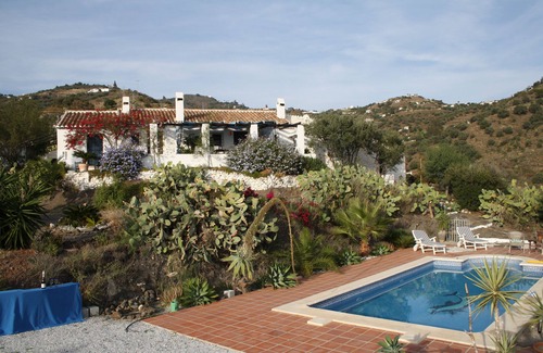 Sayalonga Haus | Einzigartige authentische Finca mit Pool und weitem Blick auf Meer und Berge