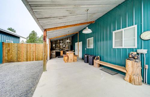 Davenport Haus | Unique Country Farmhouse Near Lake Roosevelt