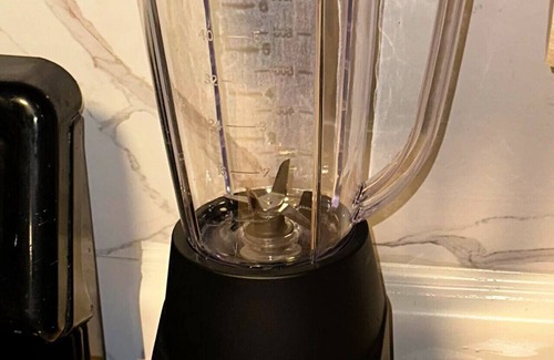 Moorhead Wohnung | Unique Discreet Hidden Entrance. Sleep in with 2pm checkout!