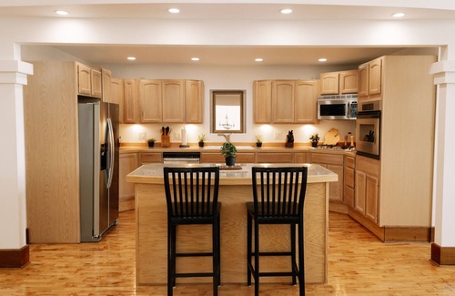 Whitehall Haus | Unique, Historic Downtown Loft