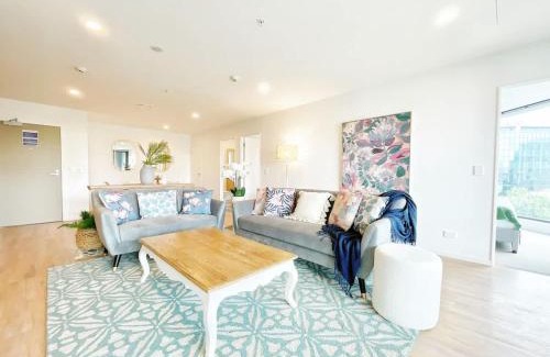 Newton Wohnung | Unique Luxury Incredible SkyTower & Park View - Free Parking