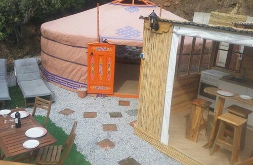 Sayalonga Skihütte | Einzigartige mongolische Jurte, romantisch, abgelegen mit privatem Pool, 5 Personen, WiFi,