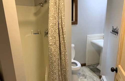 Huron Haus | Unique Octagon House - 8 Minutes to Cedar Point