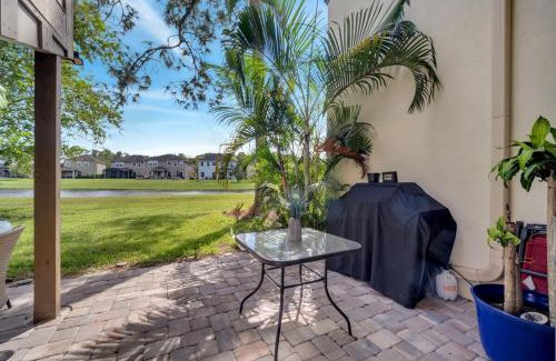 Florida Center North Wohnung | Unique Stays at Cozy Lake House near Universal