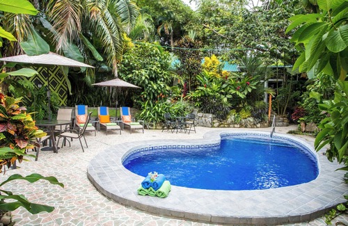 Valle Pura Vida Villa | Unit 10 Tico Tico Villas Garden Studio