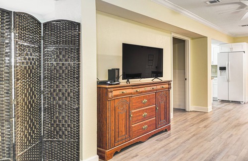 Pass-a-Grille Historic District Wohnung | Unit 3 Blocks Gulf to Beaches Historical Museum!