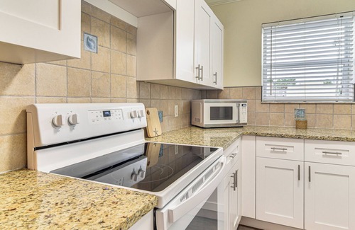 Pass-a-Grille Historic District Wohnung | Unit 3 Blocks Gulf to Beaches Historical Museum!