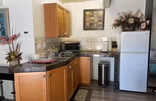 Centerville Haus | Unit C - The Hideaway