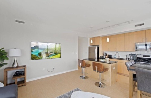 Evanston Wohnung | "Unity of Evanston" 3 BDR+2BA ModernLuxe High Rise