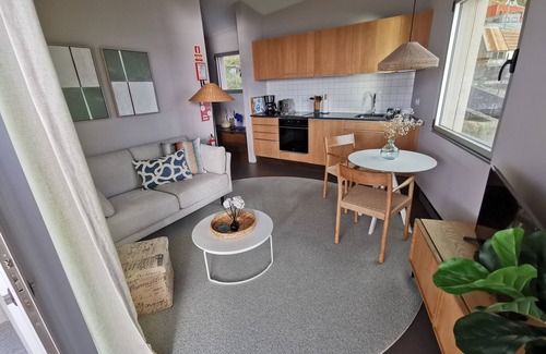 Ribeira Brava Wohnung | Unverbauter Blick auf den Atlantik und Pool, große Dachterrasse