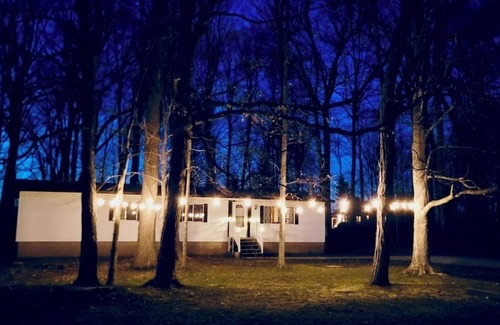 Watertown Haus | Unplug at this peaceful cottage in the woods!