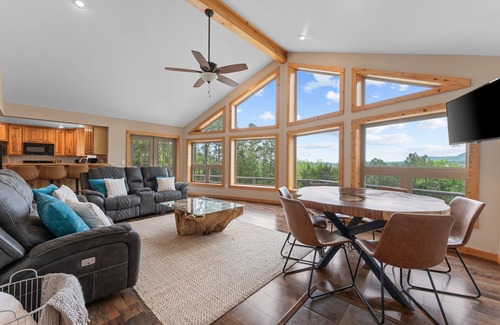 Jasper Kabine | Unplug & unwind! 3 bed cabin The Perfect getaway!