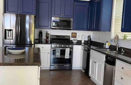 Red Bluff Haus | Unwind and relax at our country cozy getaway home