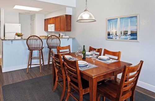 Ormond Beach Hotel | Unwind by the Sea—Spacious Condo Near Daytona Boardwalk & Speedway