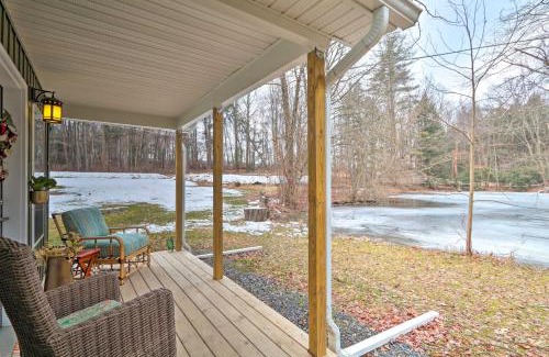 Brodheadsville Haus | Unwind Fireside! Poconos Cottage 12 Mi to Slopes