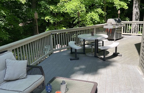 Howard Hütte | Entspannen Sie sich und schließen Sie das 4 BDRM Family Cottage wieder an - checken Sie ab 16:00 Uhr ein und checken Sie bis 11:00 Uhr aus