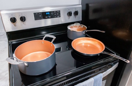 Dartmoor Haus | Updated Ann Arbor ranch w/private yard and lots of parking!