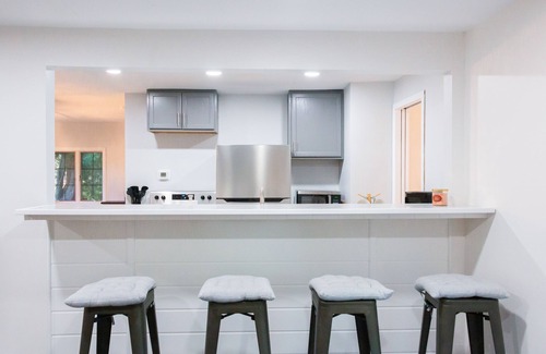 Dartmoor Haus | Updated Ann Arbor ranch w/private yard and lots of parking!