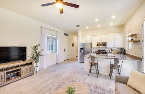 Chandler Wohnung | Updated Apt: 6 Mi to Dtwn Chandler!