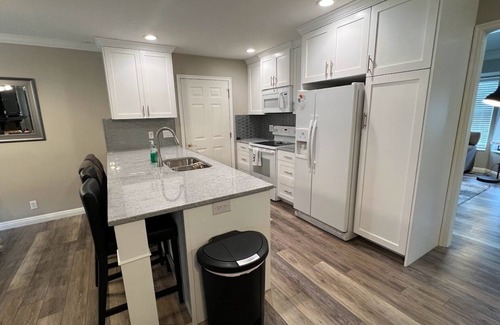 Woods Cross Haus | Updated, Comfortable and Luxury Stay! Close to all ski resorts. Come and stay.