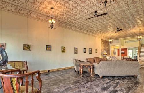 West Plains Haus | Updated Dtwn West Plains Home: Walk to MSU!