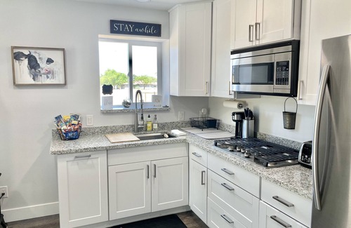 Red Bluff Wohnung | Updated In-Law Suite with laundry and patio for Mid Term Stays