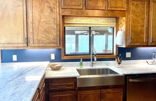 Iuka Haus | Updated lake house on beautiful Bear Creek!