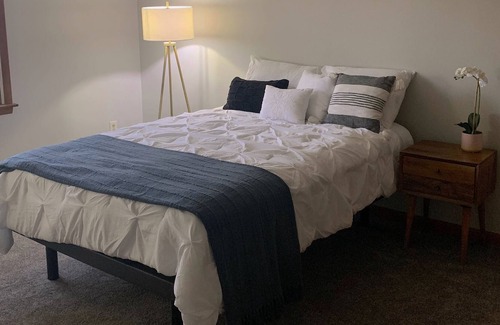 Hershey Wohnung | Newly updated, quiet condo, close to Hershey Med & Hershey Park!