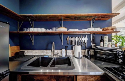 Redding Haus | Updated Studio near Central Redding w/Hot Tub