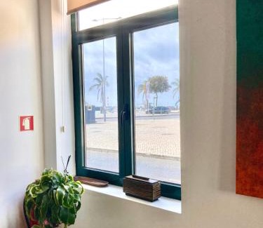 Setubal Wohnung | Updated Stylish Studio by River Sado