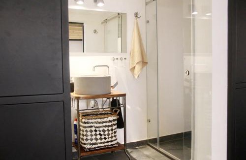 Setubal Wohnung | Updated Stylish Studio by River Sado