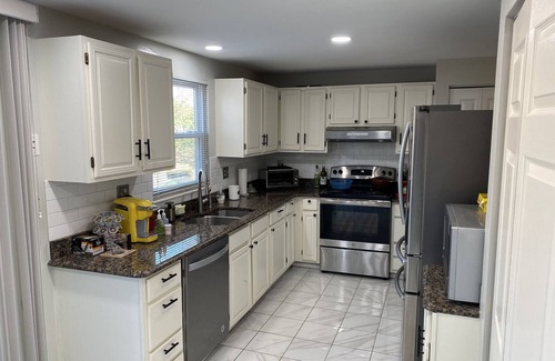 Colesville Haus | Upgraded, beautiful 4 BD Colonial in Silver Spring home