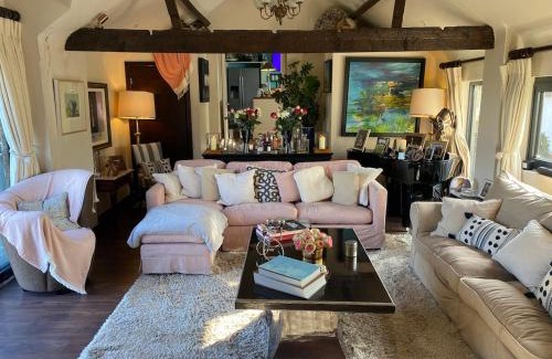 Newent Haus | Upper House Stunning Country Home